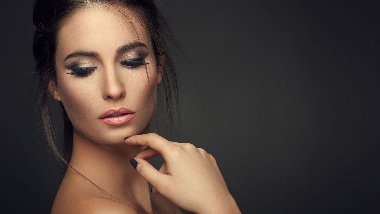 Beautiful Woman At Medispa